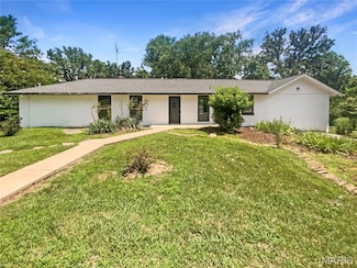 7546 Becker Rd, Saint Louis, MO 63129