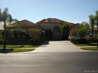 15928 Los Olivos Ln, Naples, FL 34110