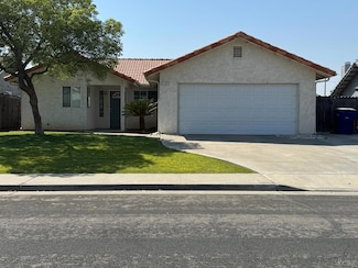 1205 Hawthorn St, Hanford, CA 93230