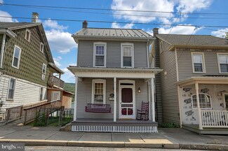 424 Julian St, Williamstown, PA 17098