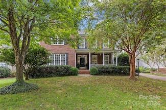 5122 Lady Fern Cir, Charlotte, NC 28211