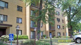 6670 S Brainard Ave Unit 211, Countryside, IL 60525