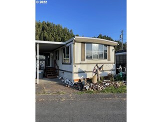 1413 Hawthorne Ave, Reedsport, OR 97467