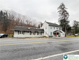 4731 Vera Cruz Rd Unit 6, Emmaus, PA 18049