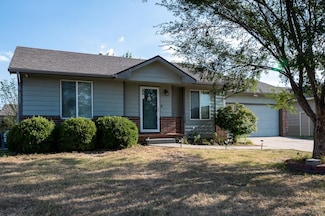 754 S Eastridge St, Valley Center, KS 67147