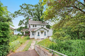165 Honey Ln, Battle Creek, MI 49015