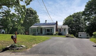 13 Foster Ln, Kingston, MA 02364