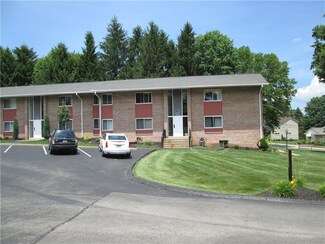 65 Darlington Rd Unit B-26, Beaver Falls, PA 15010