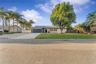 8290 Santiago Cir, Riverside, CA 92509