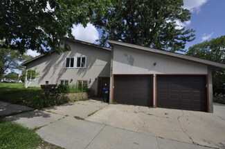 1015 12th St NW, Rochester, MN 55901