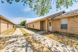 125 Cambridge Dr Unit 3, Saginaw, TX 76179