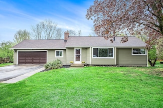 1816 Schaffer Dr, Jackson, MI 49203