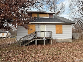 901 W 7th St, West Frankfort, IL 62896