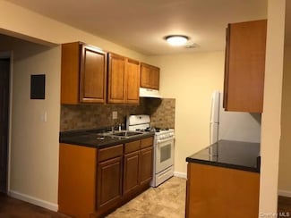 18 Waldron Ave Unit 2B, Nyack, NY 10960