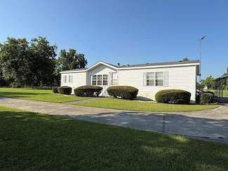 1356 Georgia 37, Nashville, GA 31639
