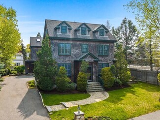 9 State St Unit 9, Wellesley, MA 02482