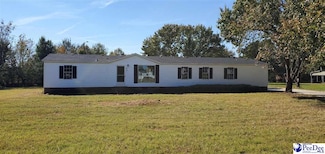 819 Country Manor Ln, Bennettsville, SC 29512
