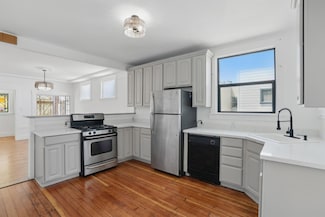 32 Cross St, San Francisco, CA 94112