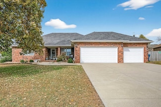 307 N 38th St, Nixa, MO 65714