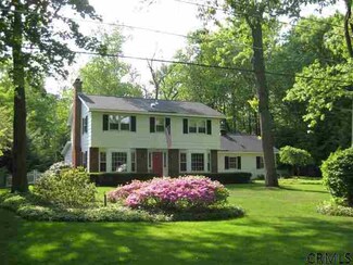 5 Myton Ln, Albany, NY 12204