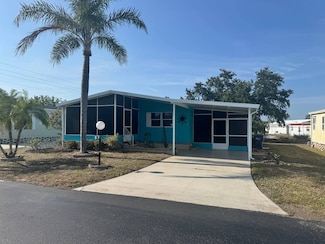 4530 9th St E Unit 2, Bradenton, FL 34203