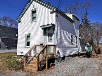 53 Chestnut St, Bath, ME 04530