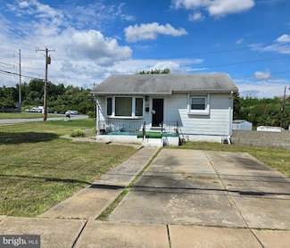 2434 Green St, Chester, PA 19013