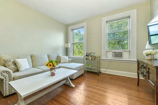 1060 Beacon St Unit 12, Brookline, MA 02446