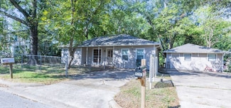 1520 & 1520 1/2 Avenue N, Huntsville, TX 77340