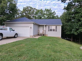 396 Bittersweet Rd, Village of Four Seasons, MO 65049
