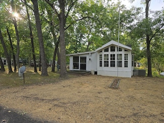 3/58 & 59 Woodhaven Dr, Sublette, IL 61367