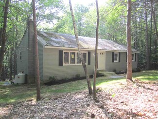 47 Mountain School Rd, Weare, NH 03281