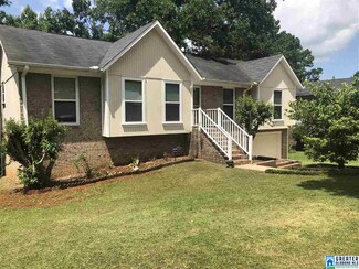 1516 Hidden Lake Dr, Birmingham, AL 35235