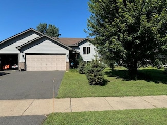 1222 Deer Haven Dr, Isanti, MN 55040