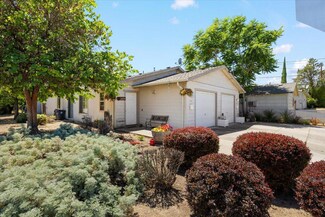 940 Laurel St, Central Point, OR 97502