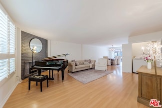 933 17th St Unit 5, Santa Monica, CA 90403
