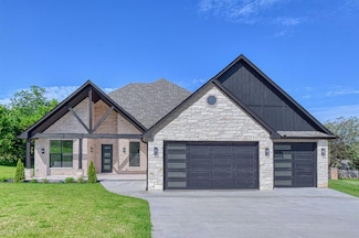 2907 Ridgecrest Dr, Purcell, OK 73080