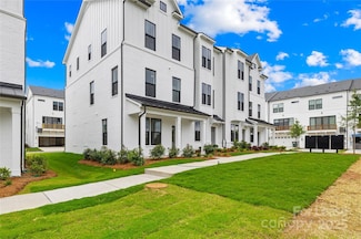 5018 Layman Dr, Charlotte, NC 28226