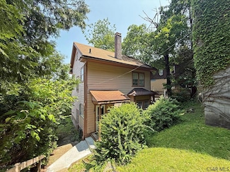 1492 Franklin St, Johnstown, PA 15905
