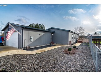 336 E Locust Ct, Yoncalla, OR 97499