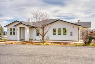 1065 Fairview Dr, Paradise, CA 95969