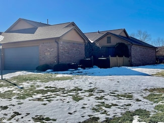 131 E Ravenswood Dr Unit 18-D, Anderson, IN 46012