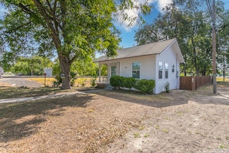 930 W Russell Place, San Antonio, TX 78212