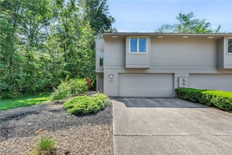 8020 Steven David Dr, Strongsville, OH 44149