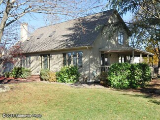 54 Wildwood Ave, Warwick, RI 02889
