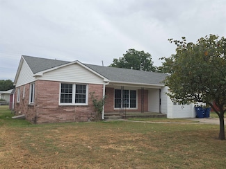 1904 1904 W Oak Ave, Duncan, OK 73533
