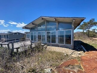45 Penzance Rd, Rockport, MA 01966