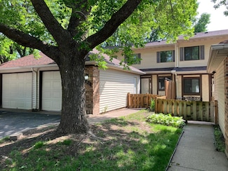 186 Bridlewood Dr, Saint Paul, MN 55119