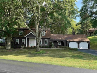 65 Saint James Dr, Clarksburg, WV 26301