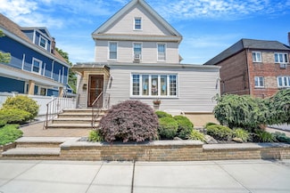 7833 67th Rd, Middle Village, NY 11379
